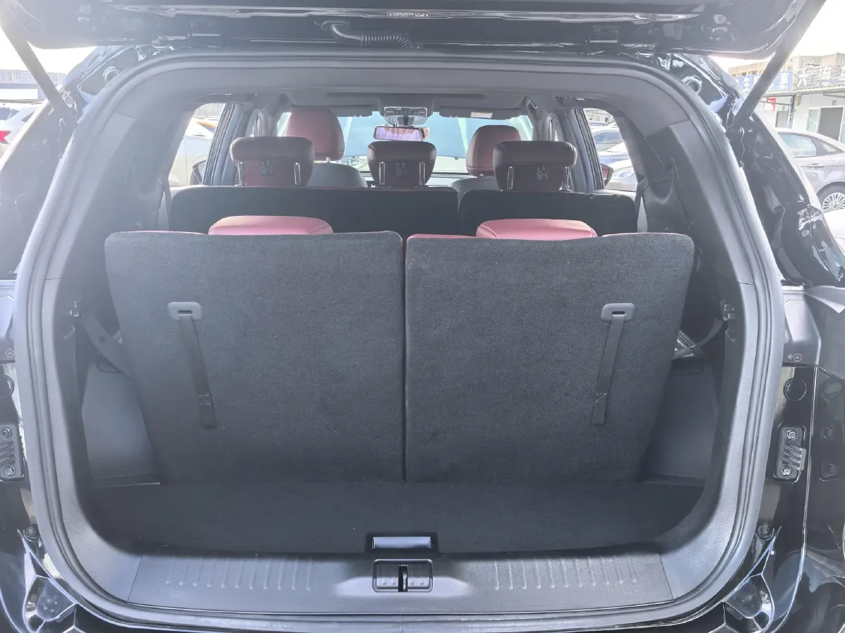 2023 ChangAn Oshan X7 Plus 1.5T 188HP L4 7DCT,autocango,china used car exporter,china ev exporter,chinese used car exporter,chinese used ev exporter