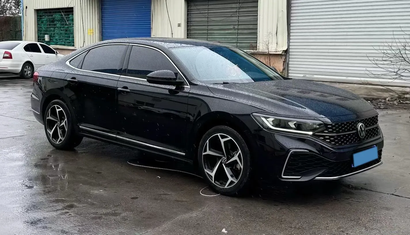 2023 Volkswagen Passat 2.0T 186HP L4 7DCT,autocango,china used car exporter,china ev exporter,chinese used car exporter,chinese used ev exporter