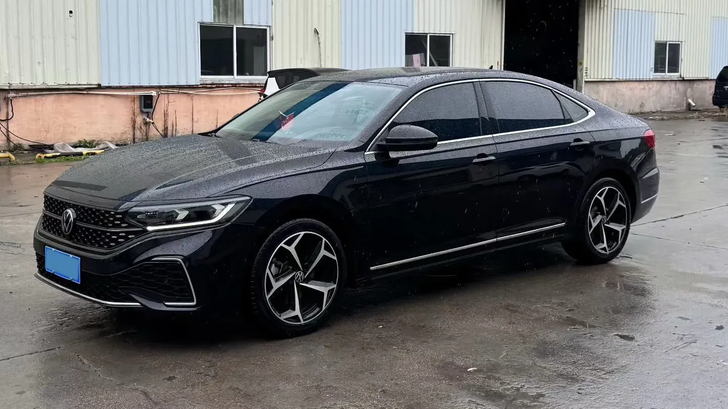 2023 Volkswagen Passat 2.0T 186HP L4 7DCT,autocango,china used car exporter,china ev exporter,chinese used car exporter,chinese used ev exporter
