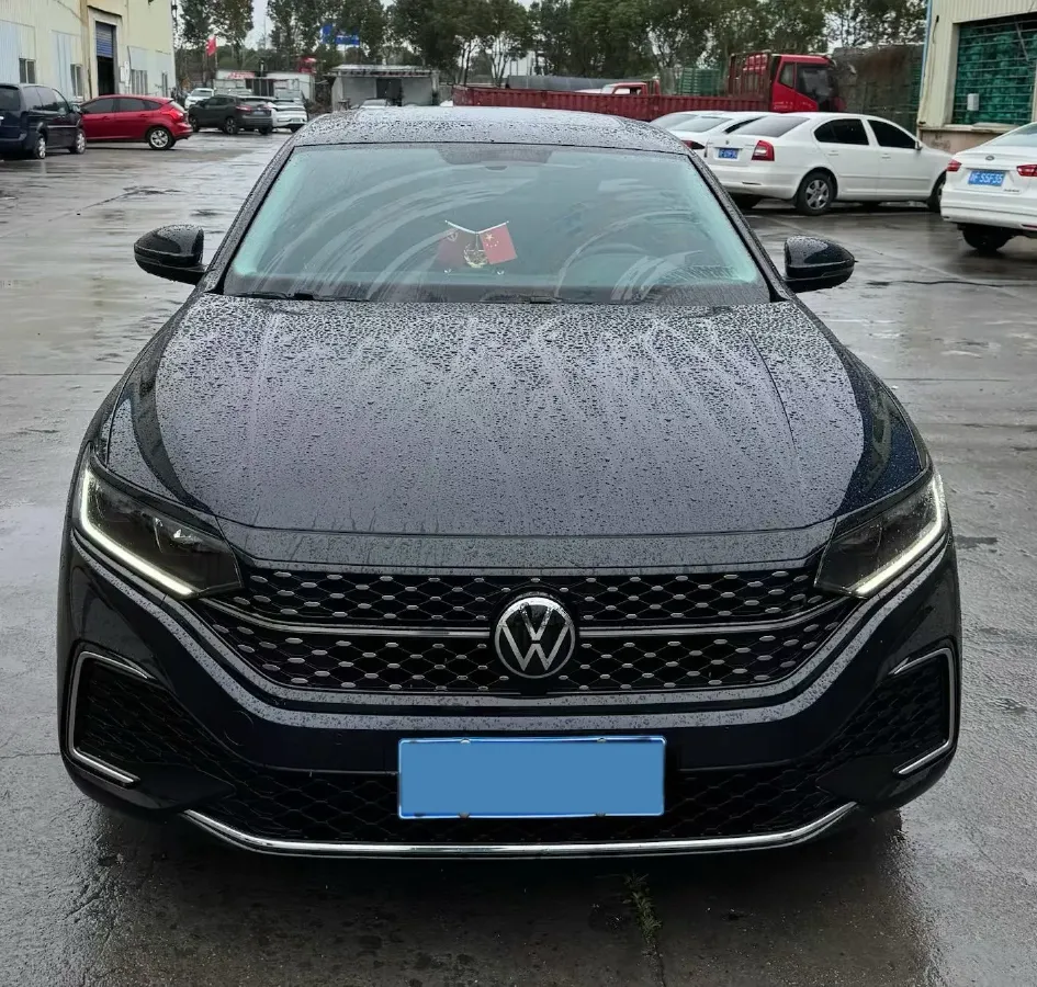 2023 Volkswagen Passat 2.0T 186HP L4 7DCT,autocango,china used car exporter,china ev exporter,chinese used car exporter,chinese used ev exporter