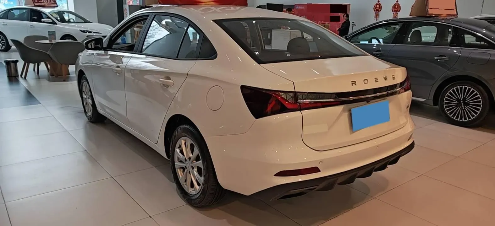 2023 Roewe i5 1.5L 129HP L4 5MT,autocango,china used car exporter,china ev exporter,chinese used car exporter,chinese used ev exporter