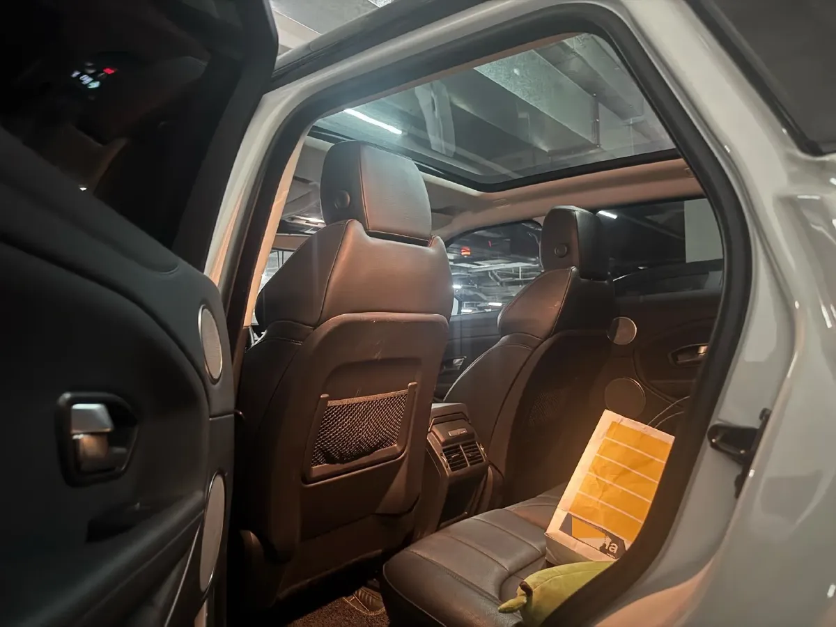 2018 Land Rover Range Rover Evoque 2.0T 241HP L4 9AT,autocango,china used car exporter,china ev exporter,chinese used car exporter,chinese used ev exporter