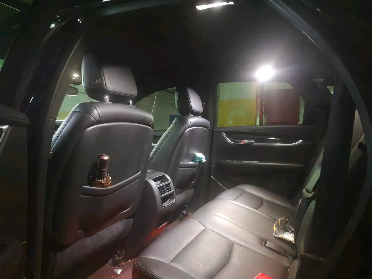 2021 Cadillac XT5 2.0T 237HP L4 9AT,autocango,china used car exporter,china ev exporter,chinese used car exporter,chinese used ev exporter