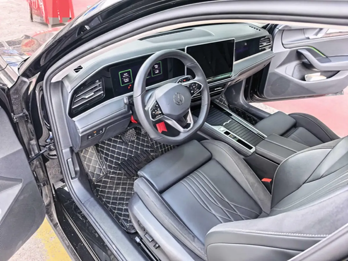 2024 Volkswagen Magotan 1.5T 160HP L4 7DCT,autocango,china used car exporter,china ev exporter,chinese used car exporter,chinese used ev exporter