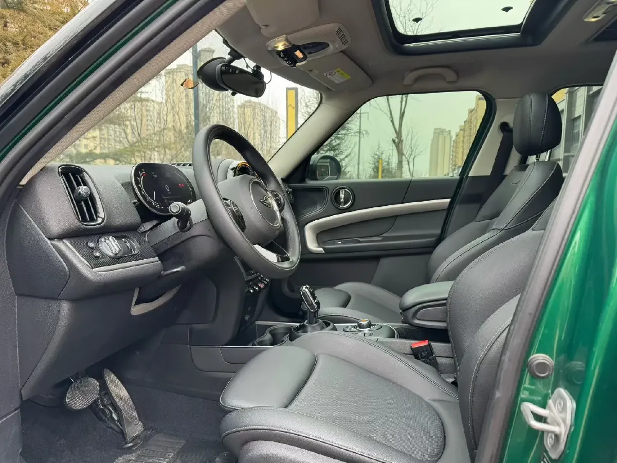 2021 MINI COUNTRYMAN 1.5T 136HP L3 8AT,autocango,china used car exporter,china ev exporter,chinese used car exporter,chinese used ev exporter