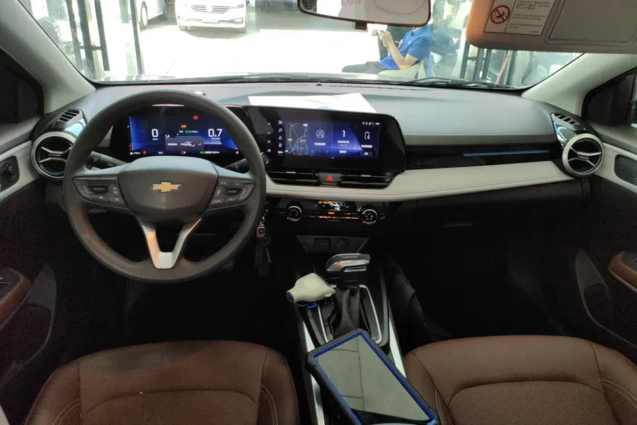 2023 Chevrolet Monza 1.5L 113HP L4 6DCT,autocango,china used car exporter,china ev exporter,chinese used car exporter,chinese used ev exporter