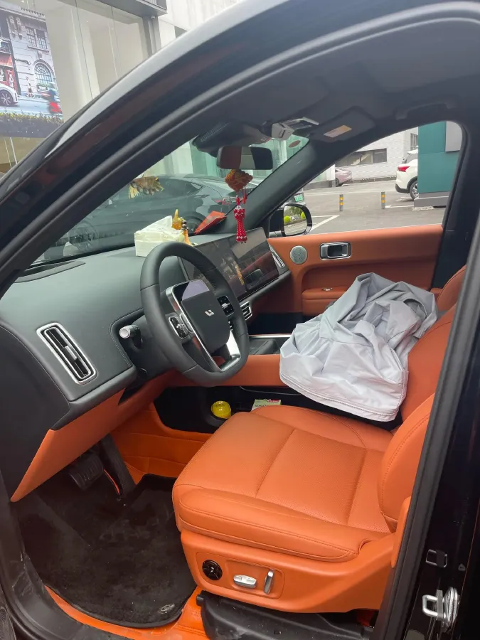 2025 Li L6 Range Extended 154HP L4 REEV,autocango,china used car exporter,china ev exporter,chinese used car exporter,chinese used ev exporter