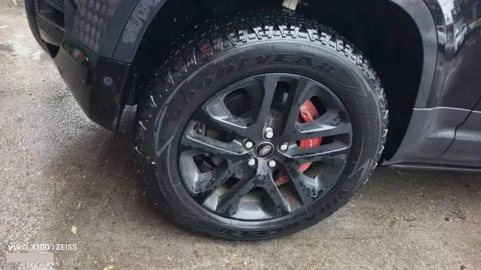 2024 Land Rover Defender 3.0T 400HP L6 8AT,autocango,china used car exporter,china ev exporter,chinese used car exporter,chinese used ev exporter