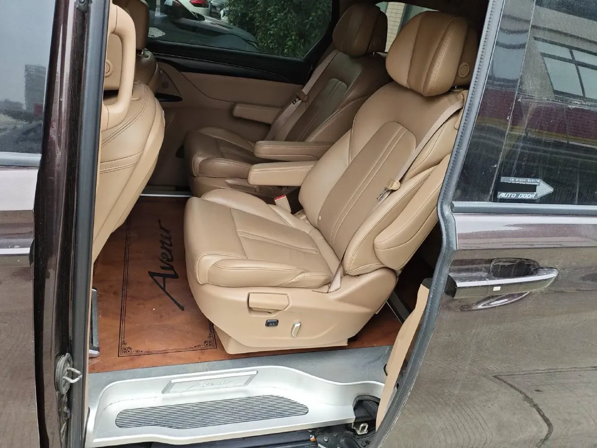 2021 Buick GL8 2.0T 237HP L4 9AT,autocango,china used car exporter,china ev exporter,chinese used car exporter,chinese used ev exporter