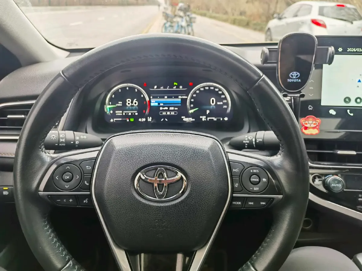 2023 Toyota Camry 2.5L 207HP L4 8AT,autocango,china used car exporter,china ev exporter,chinese used car exporter,chinese used ev exporter