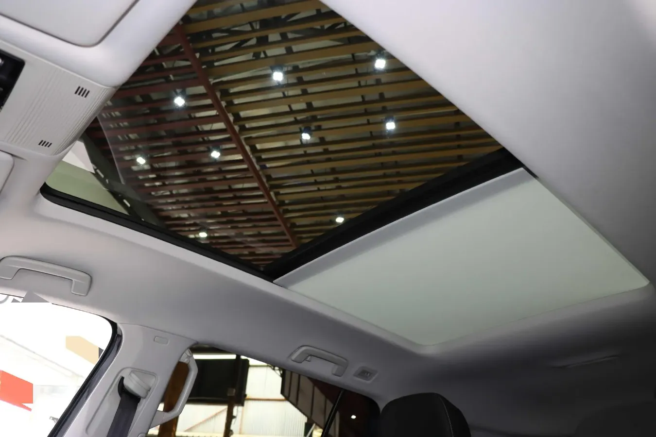 2021 Volkswagen Talagon 2.5T 299HP V6 7DCT,autocango,china used car exporter,china ev exporter,chinese used car exporter,chinese used ev exporter