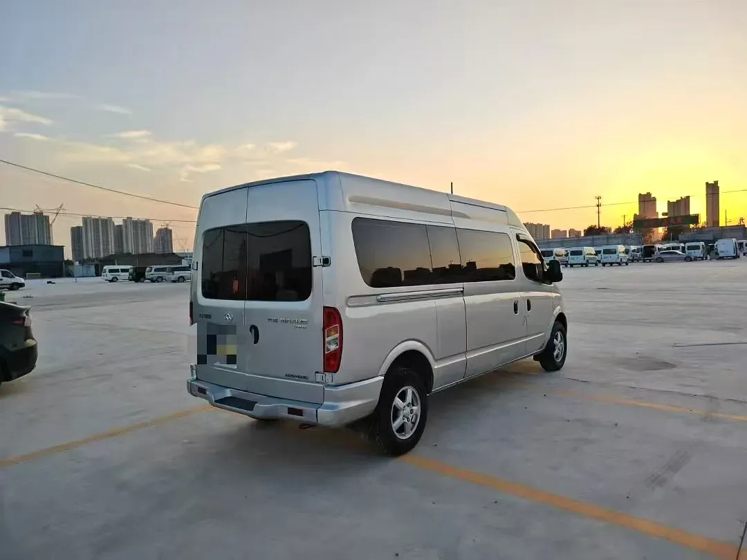 2018 MAXUS XinTu V80 2.5T 136HP L4 6MT,autocango,china used car exporter,china ev exporter,chinese used car exporter,chinese used ev exporter
