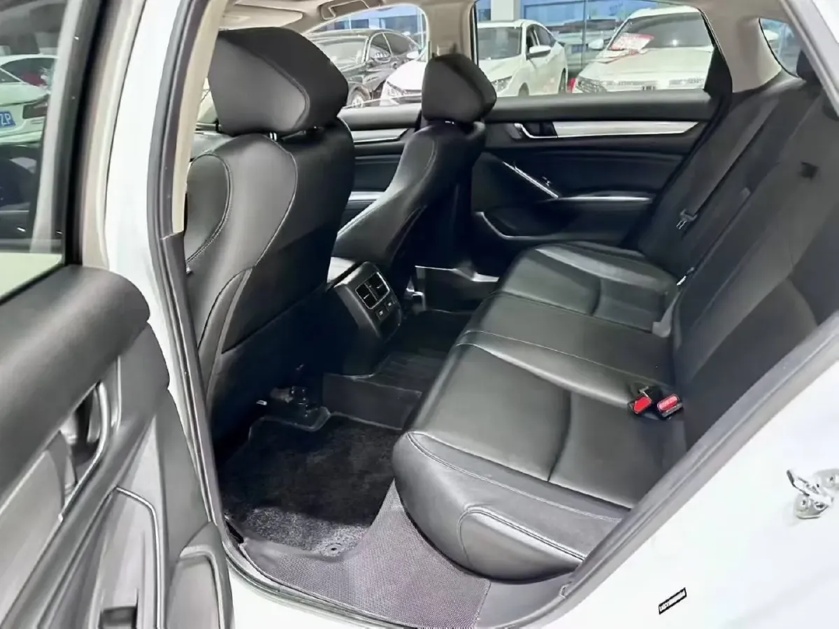 2022 Honda Accord 1.5T 194HP L4 CVT,autocango,china used car exporter,china ev exporter,chinese used car exporter,chinese used ev exporter