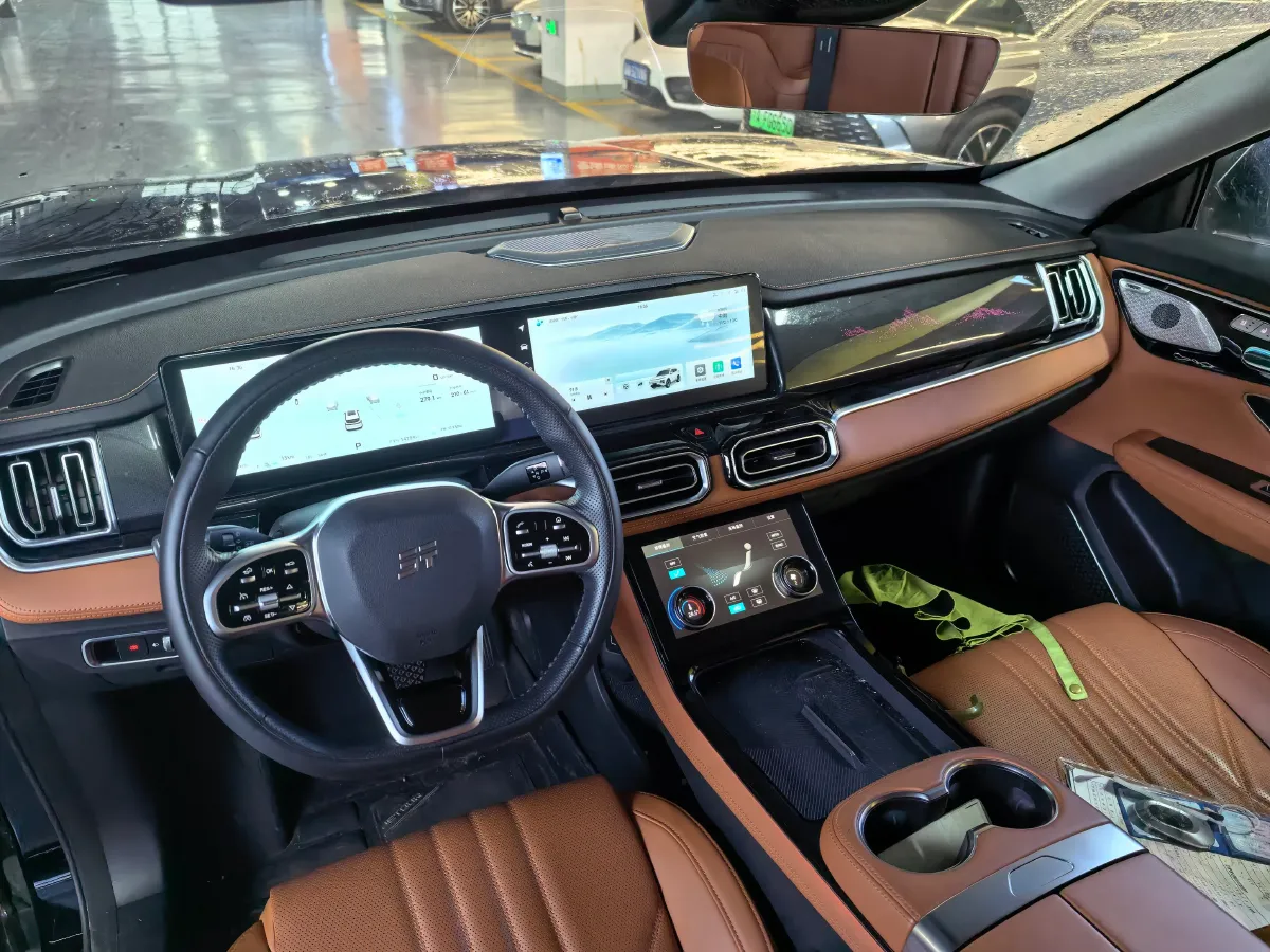 2024 Chery Tiggo8L 2.0T 254HP L4 8AT,autocango,china used car exporter,china ev exporter,chinese used car exporter,chinese used ev exporter