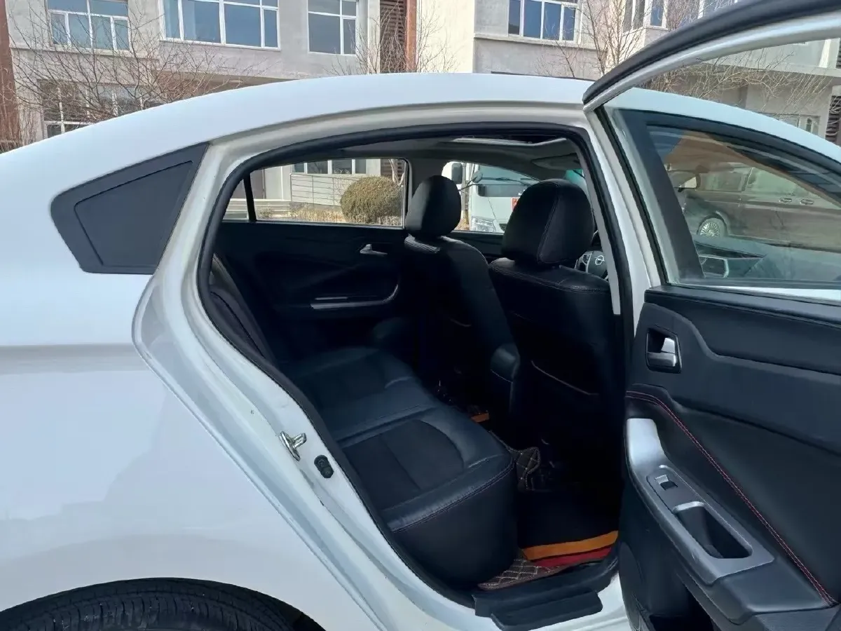 2018 HaiMa Family F5 1.6L 125HP L4 6AT,autocango,china used car exporter,china ev exporter,chinese used car exporter,chinese used ev exporter