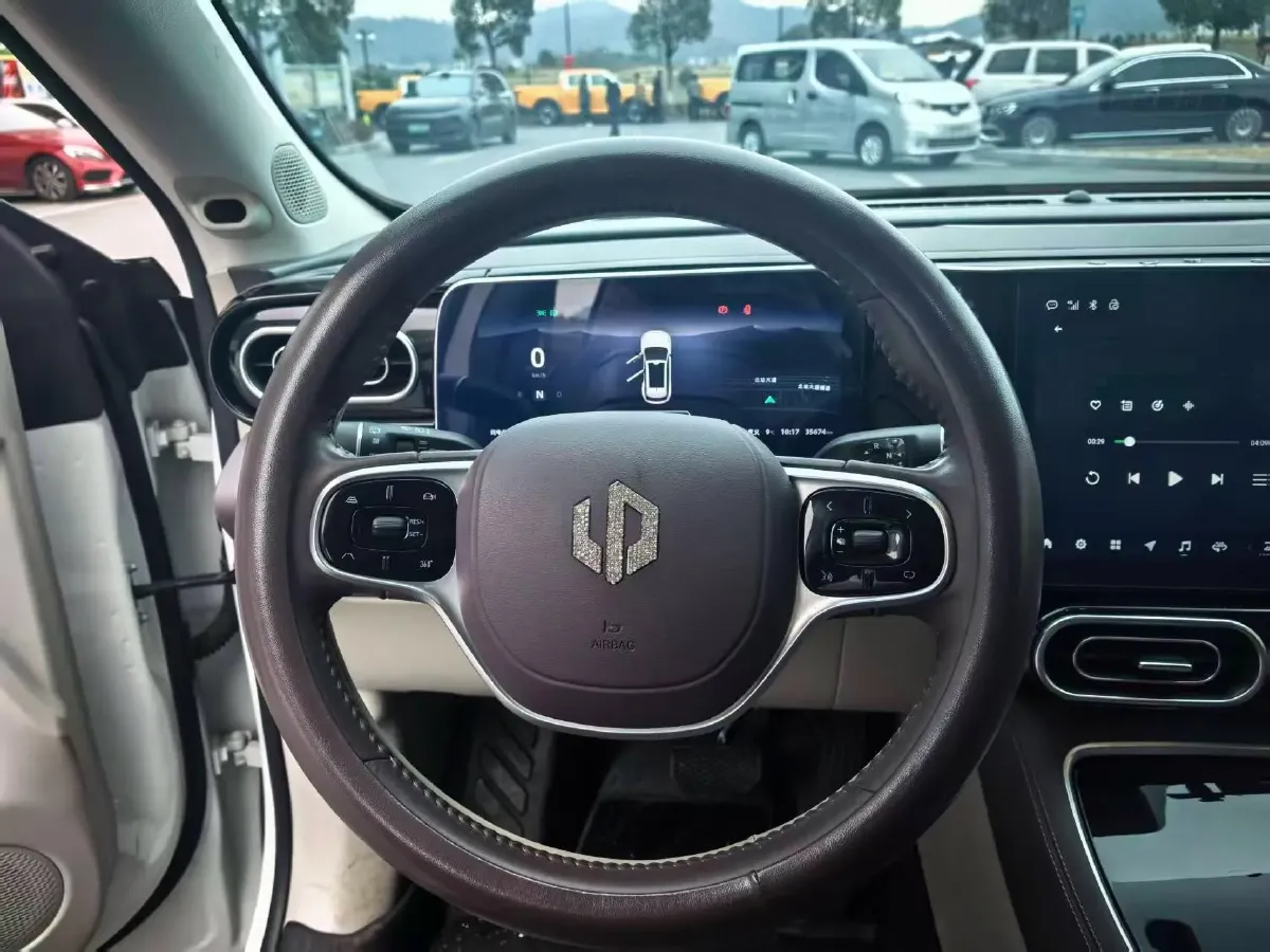 2023 Leapmotor C11 1.2T 131HP L3 REEV 43.74KWH,autocango,china used car exporter,china ev exporter,chinese used car exporter,chinese used ev exporter