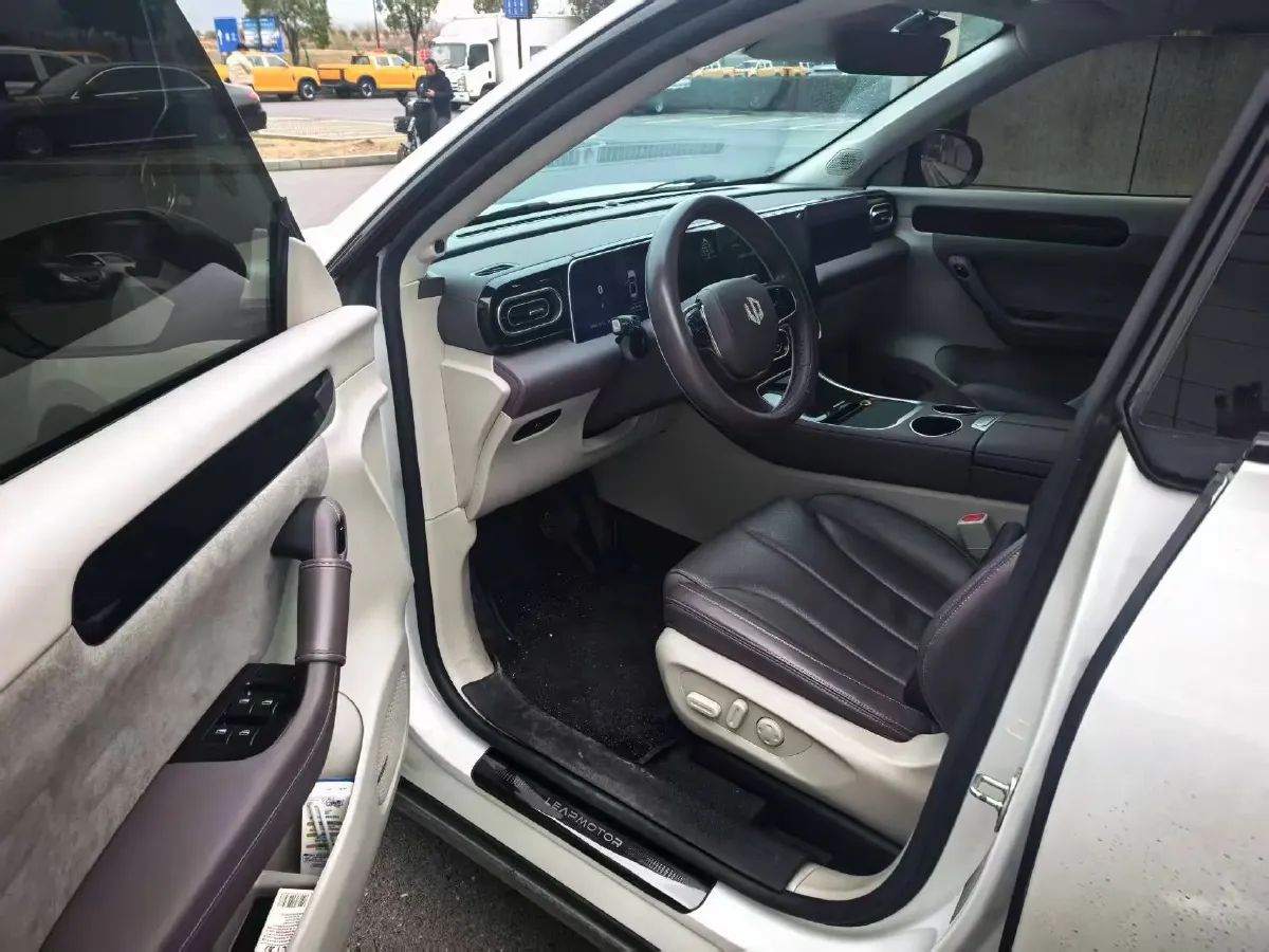 2023 Leapmotor C11 1.2T 131HP L3 REEV 43.74KWH,autocango,china used car exporter,china ev exporter,chinese used car exporter,chinese used ev exporter