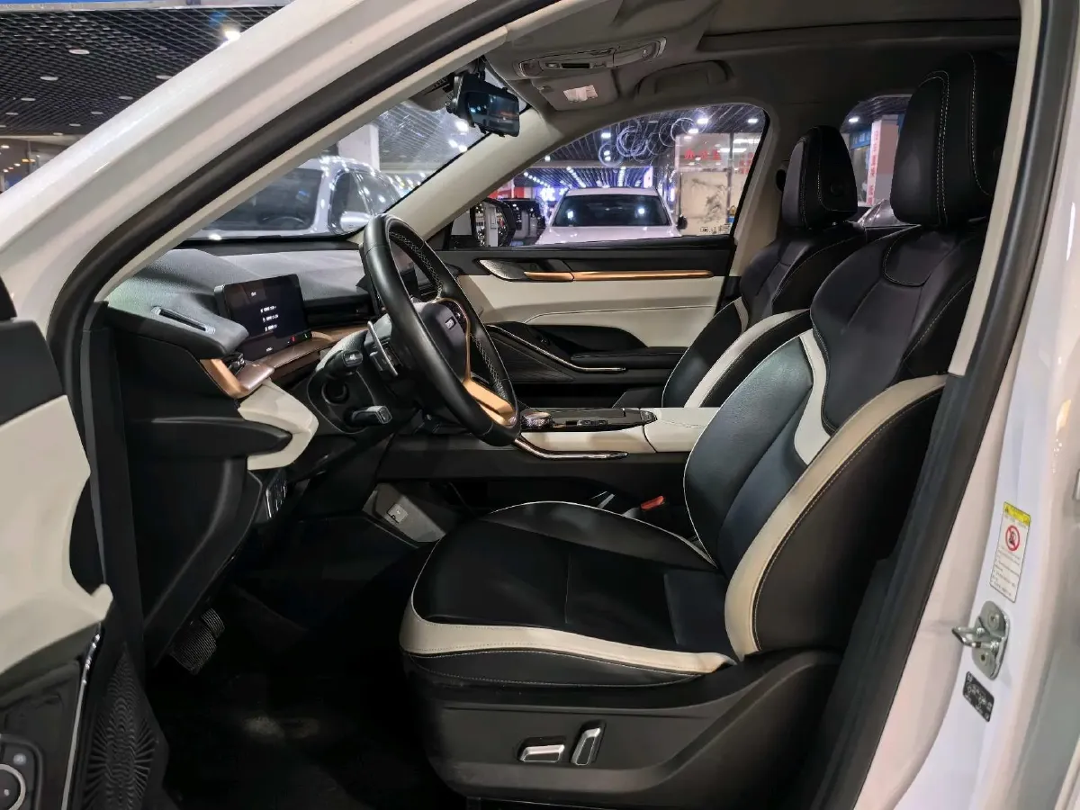 2022 Haval H6 1.5T 184HP L4 7DCT,autocango,china used car exporter,china ev exporter,chinese used car exporter,chinese used ev exporter
