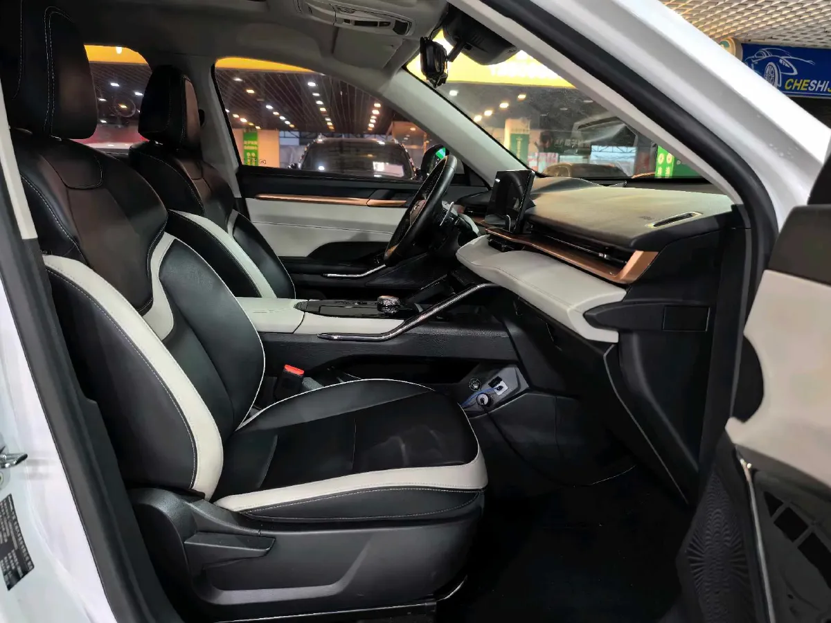 2022 Haval H6 1.5T 184HP L4 7DCT,autocango,china used car exporter,china ev exporter,chinese used car exporter,chinese used ev exporter