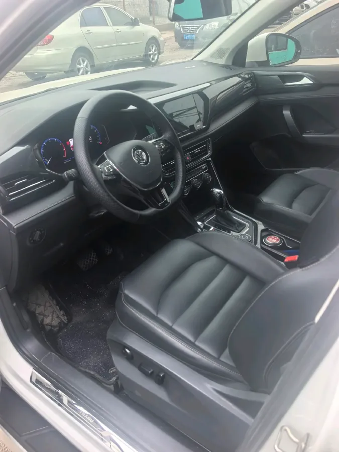 2019 Jeep Compass 1.3T 173HP L4 9AT,autocango,china used car exporter,china ev exporter,chinese used car exporter,chinese used ev exporter