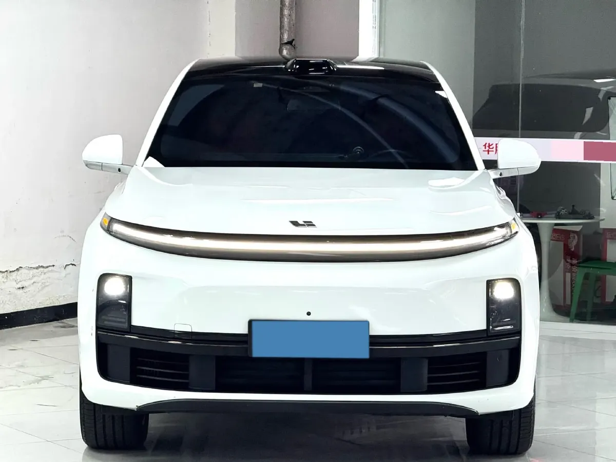 2023 Li L7 Range Extended 154HP REEV 40.9KWH,autocango,china used car exporter,china ev exporter,chinese used car exporter,chinese used ev exporter