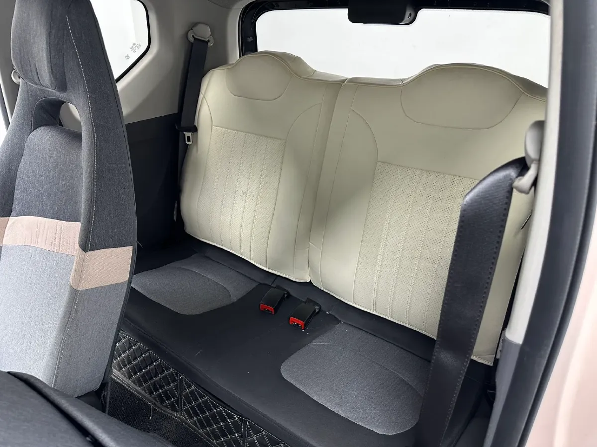 2021 WuLing HongGuang MINI EV BEV 13.9KWH,autocango,china used car exporter,china ev exporter,chinese used car exporter,chinese used ev exporter