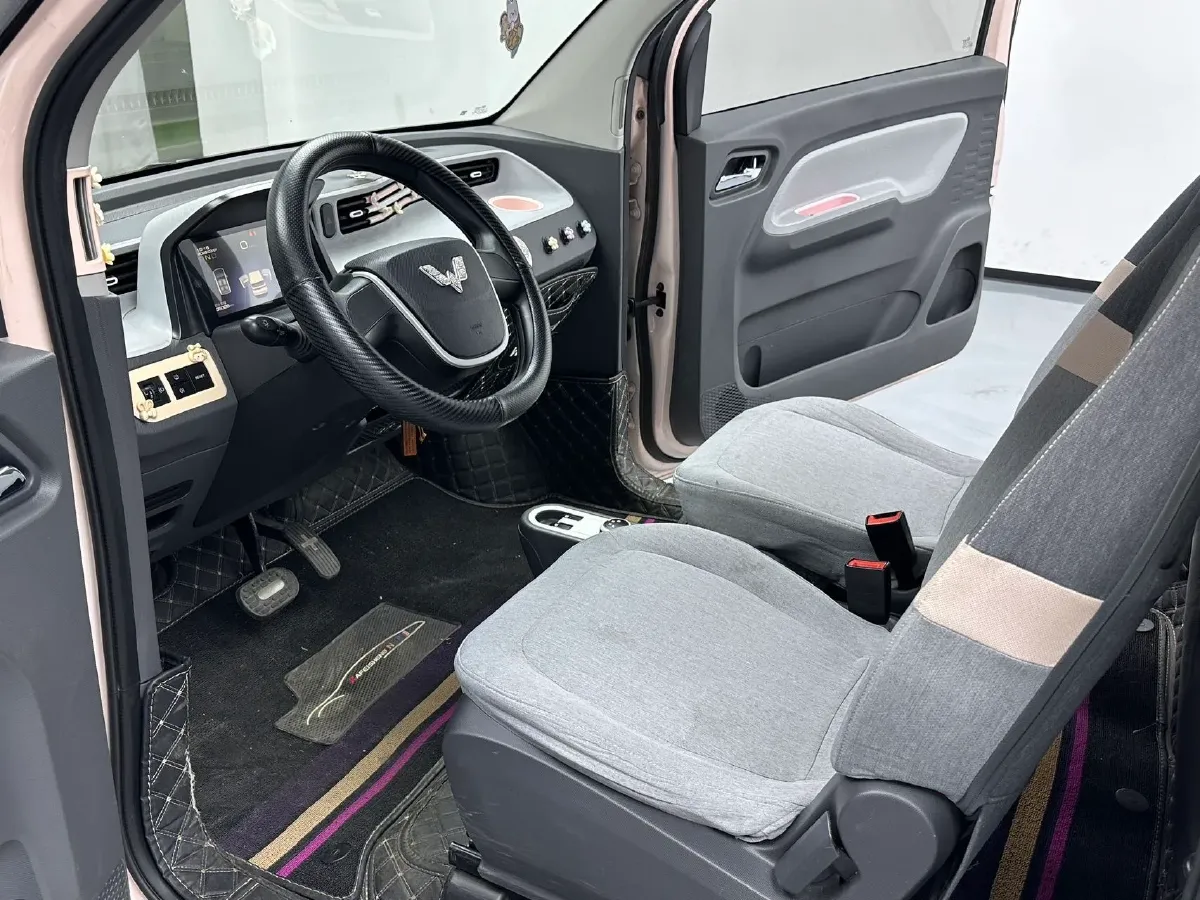 2021 WuLing HongGuang MINI EV BEV 13.9KWH,autocango,china used car exporter,china ev exporter,chinese used car exporter,chinese used ev exporter