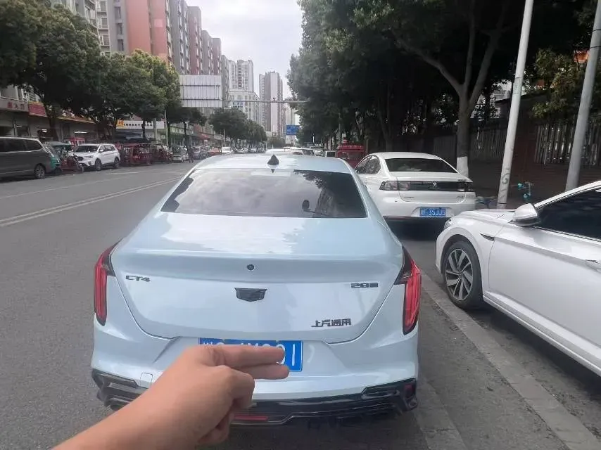2021 Cadillac CT4 2.0T 237HP L4 8AT,autocango,china used car exporter,china ev exporter,chinese used car exporter,chinese used ev exporter