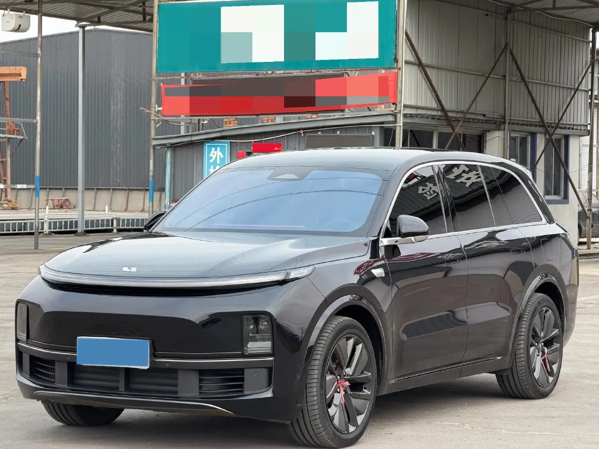 2024 Volvo S60 2.0T 197HP L4 7DCT,autocango,china used car exporter,china ev exporter,chinese used car exporter,chinese used ev exporter