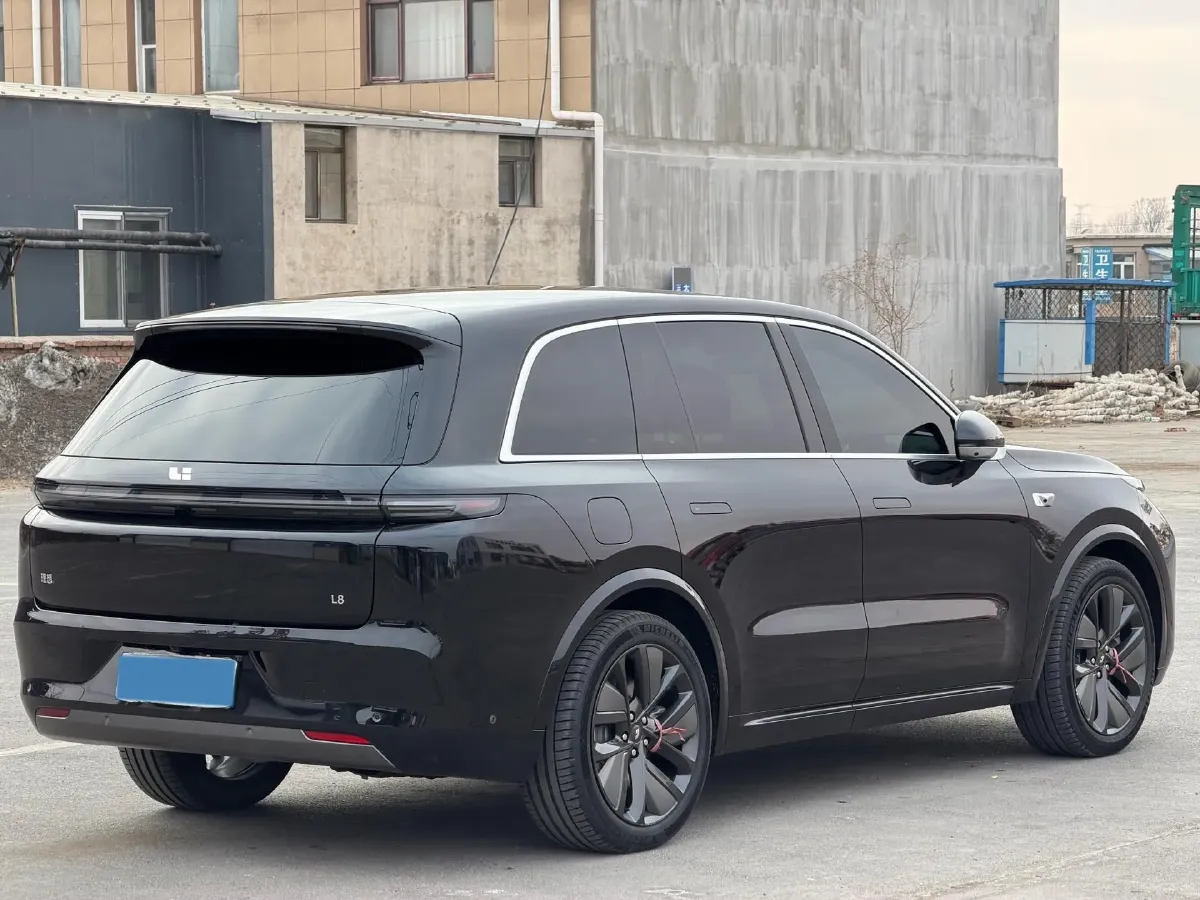 2024 Volvo S60 2.0T 197HP L4 7DCT,autocango,china used car exporter,china ev exporter,chinese used car exporter,chinese used ev exporter