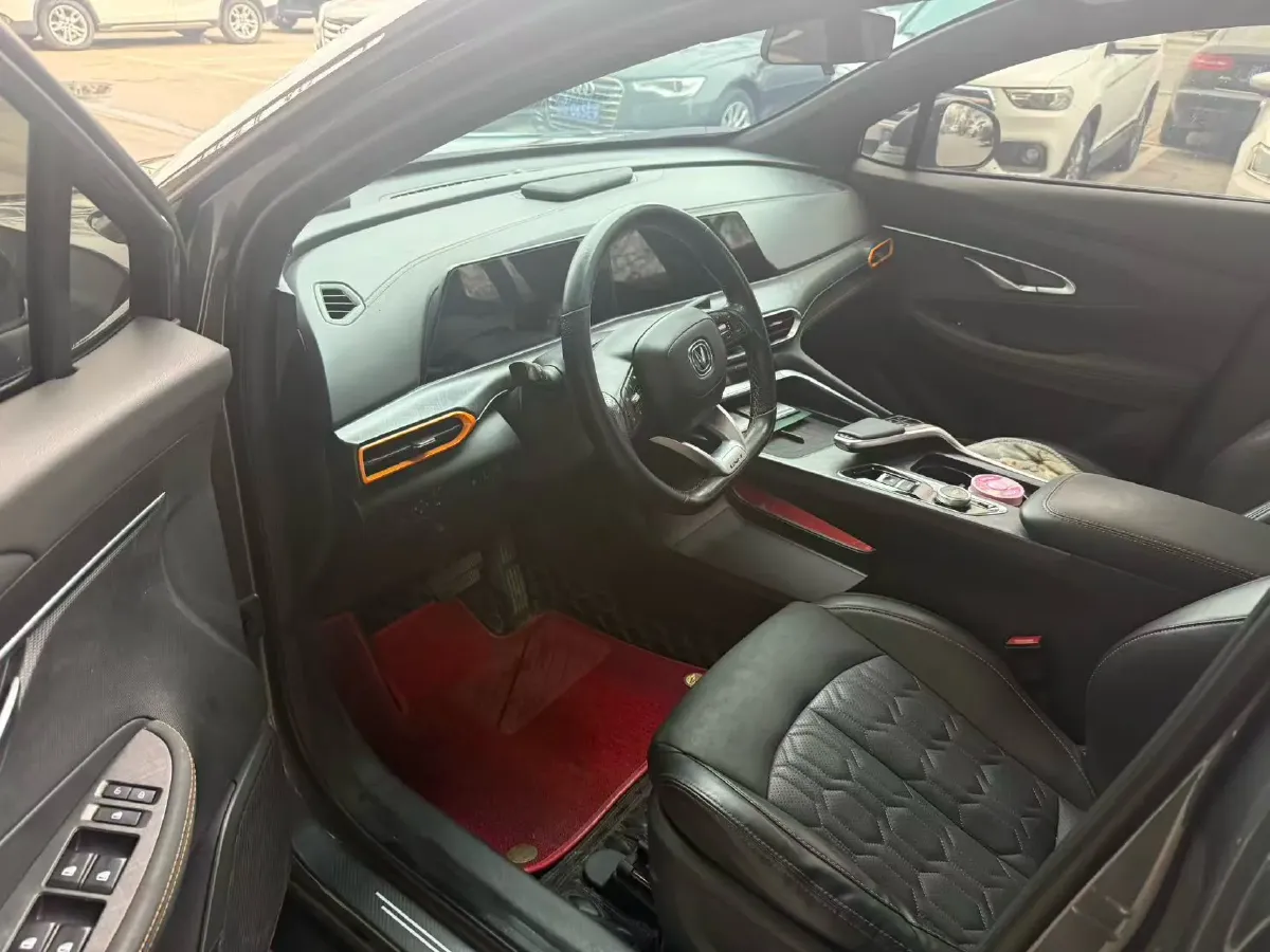 2021 ChangAn UNI-T 1.5T 180HP L4 7DCT,autocango,china used car exporter,china ev exporter,chinese used car exporter,chinese used ev exporter