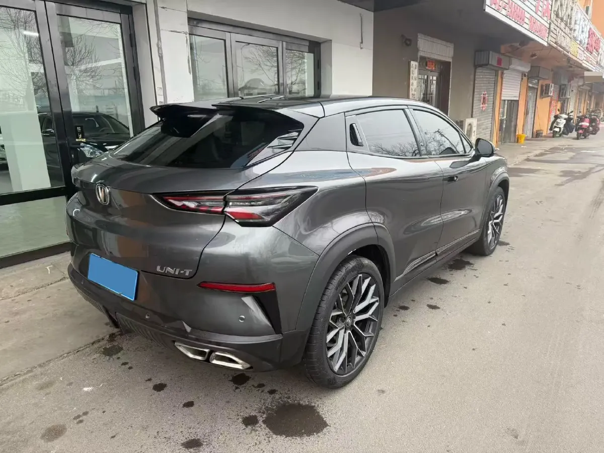 2021 ChangAn UNI-T 1.5T 180HP L4 7DCT,autocango,china used car exporter,china ev exporter,chinese used car exporter,chinese used ev exporter