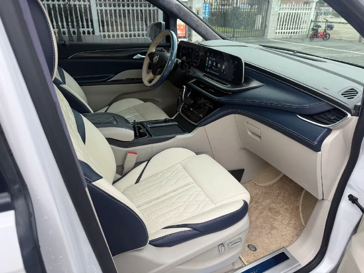 2020 Buick GL8 2.0T 237HP L4 9AT,autocango,china used car exporter,china ev exporter,chinese used car exporter,chinese used ev exporter
