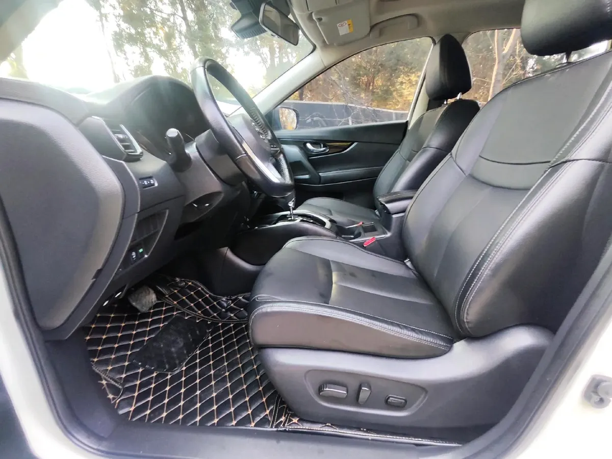 2020 Nissan X-Trail 2.0L 154HP L4 CVT,autocango,china used car exporter,china ev exporter,chinese used car exporter,chinese used ev exporter