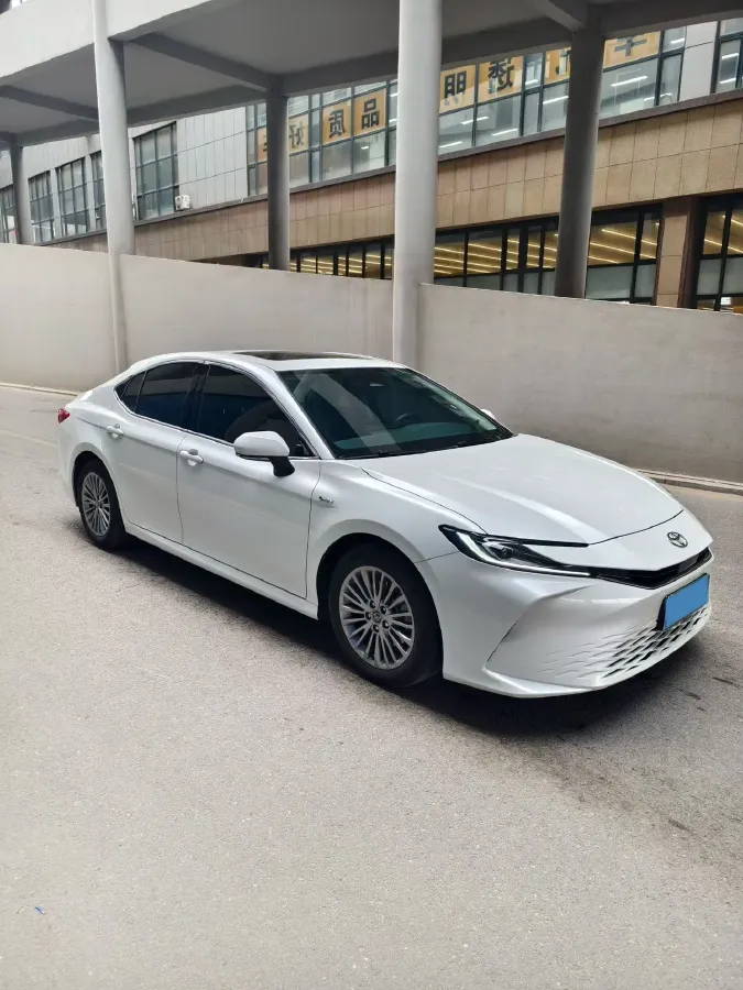 2024 Toyota Camry 2.0L 152HP L4 E-CVT Hybrid,autocango,china used car exporter,china ev exporter,chinese used car exporter,chinese used ev exporter
