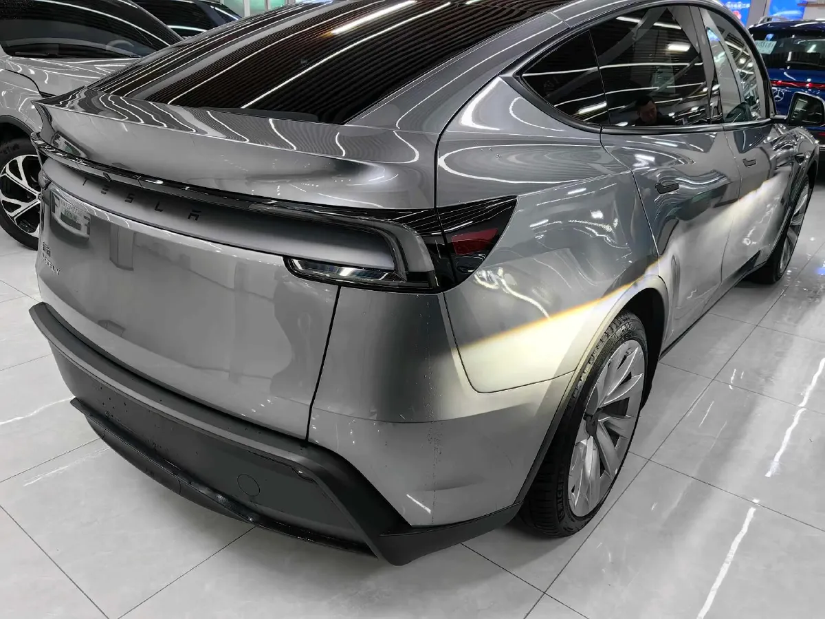 2025 Tesla Model Y BEV 62.5KWH,autocango,china used car exporter,china ev exporter,chinese used car exporter,chinese used ev exporter