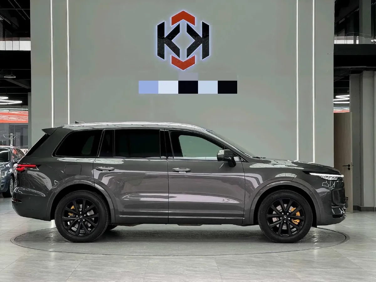 2021 Li ONE Range Extended 131HP REEV 40.5KWH,autocango,china used car exporter,china ev exporter,chinese used car exporter,chinese used ev exporter