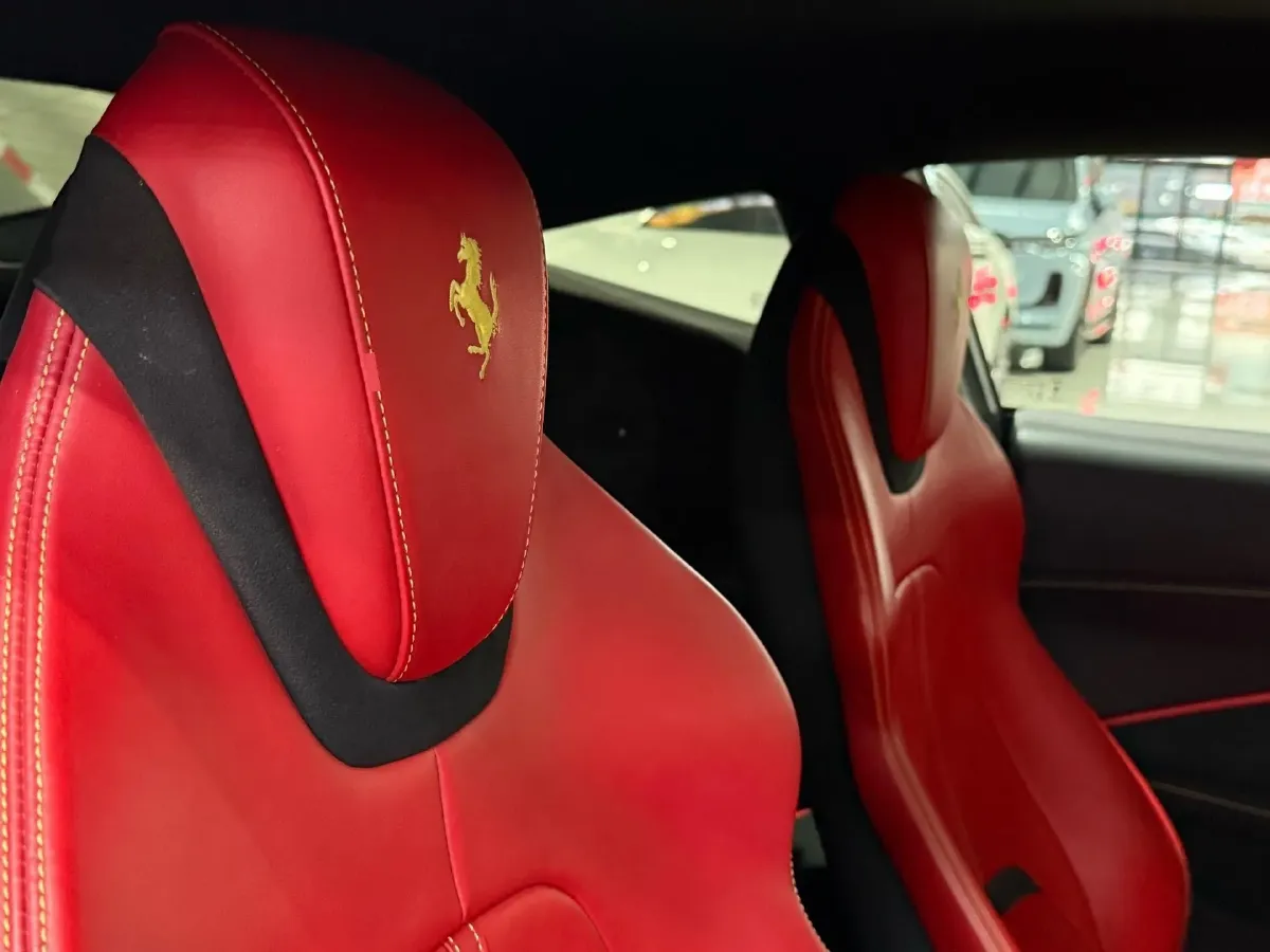 2020 Ferrari Roma 3.9T 620HP V8 8DCT,autocango,china used car exporter,china ev exporter,chinese used car exporter,chinese used ev exporter