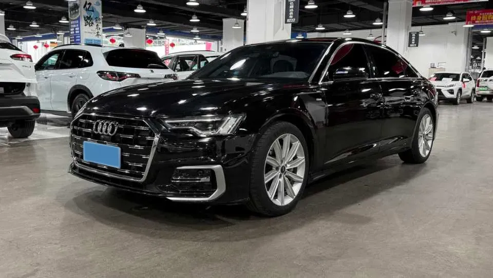 2023 Audi A6L 2.0T 245HP L4 7DCT,autocango,china used car exporter,china ev exporter,chinese used car exporter,chinese used ev exporter