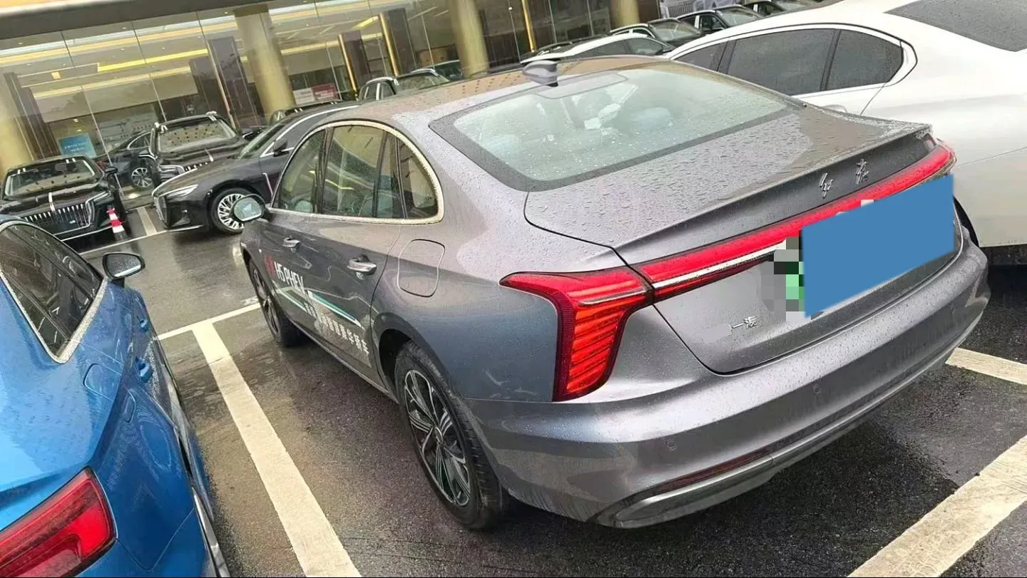 2025 HongQi H5 1.5T 150HP L4 1DHT PHEV,autocango,china used car exporter,china ev exporter,chinese used car exporter,chinese used ev exporter