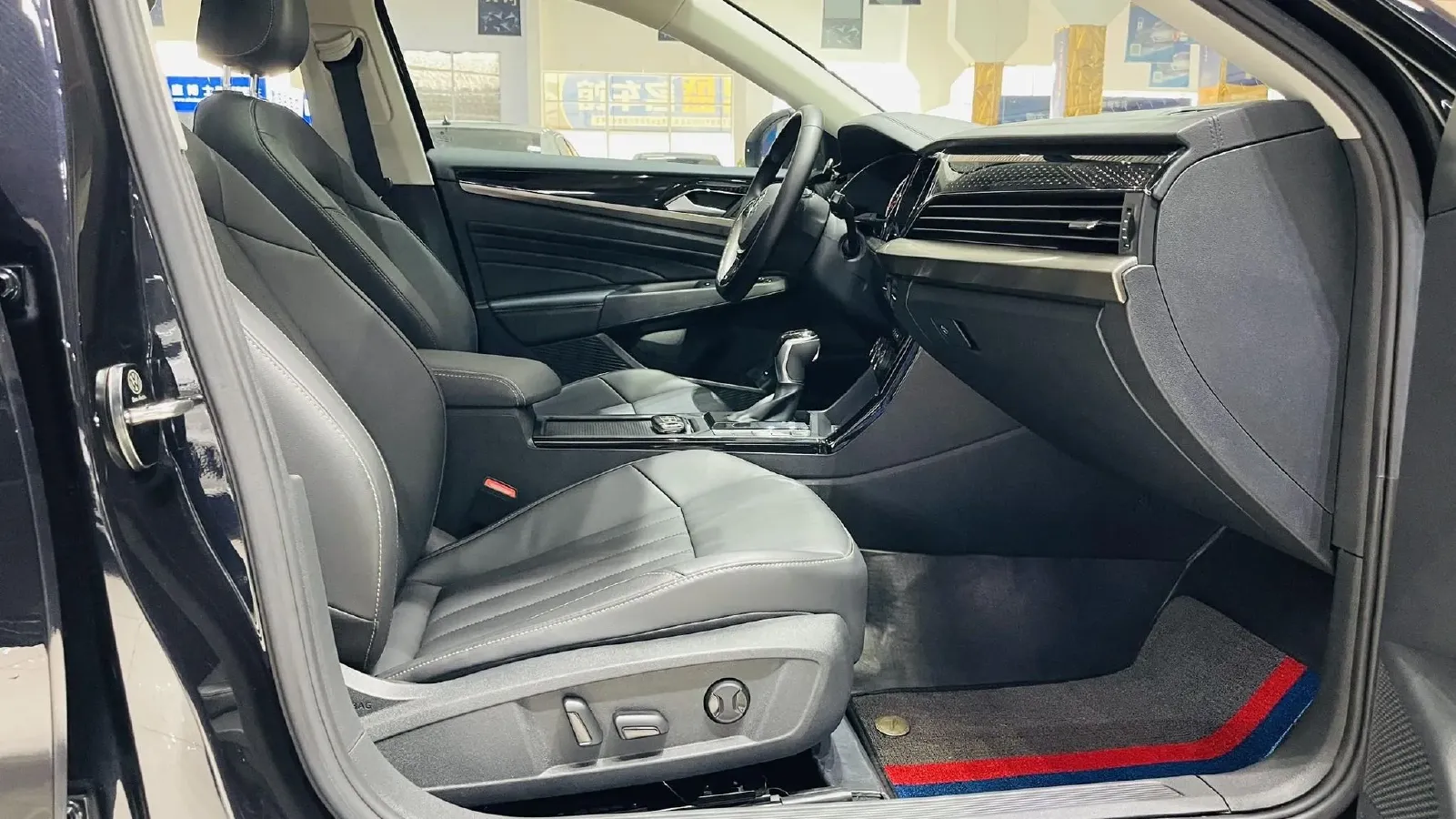 2019 Chevrolet Equinox 1.5T 180HP L4 6AT,autocango,china used car exporter,china ev exporter,chinese used car exporter,chinese used ev exporter