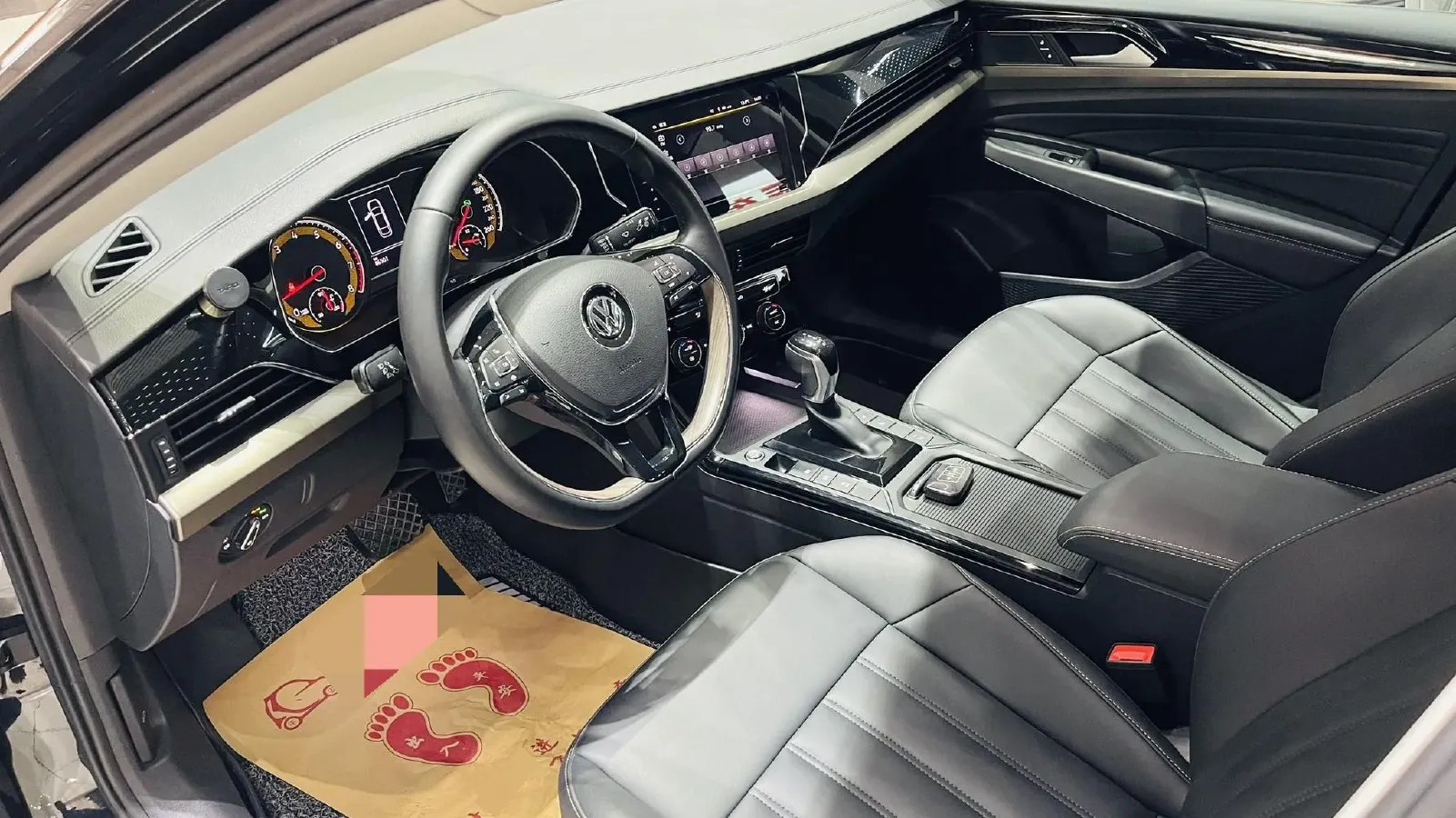 2019 Chevrolet Equinox 1.5T 180HP L4 6AT,autocango,china used car exporter,china ev exporter,chinese used car exporter,chinese used ev exporter