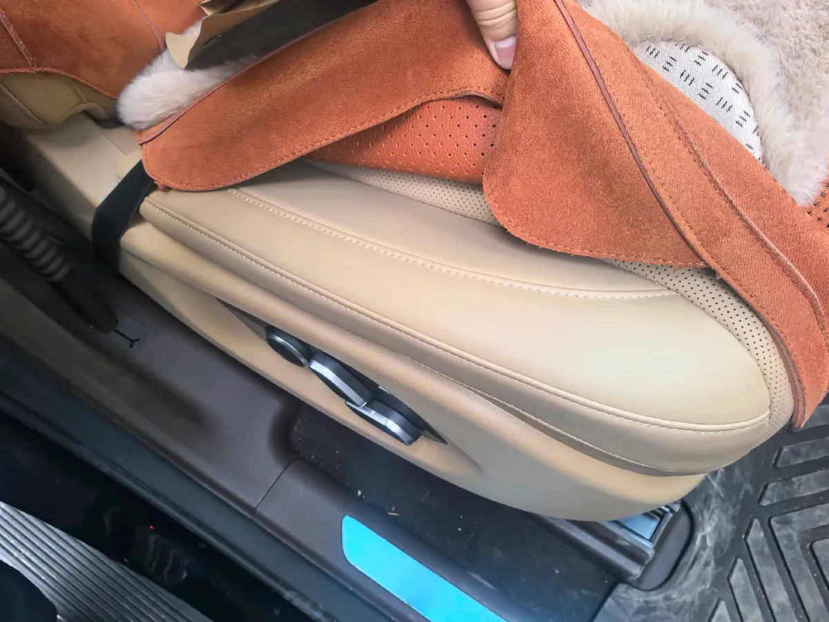 2024 AITO AITO M7 1.5T 152HP L4 REEV 42KWH,autocango,china used car exporter,china ev exporter,chinese used car exporter,chinese used ev exporter