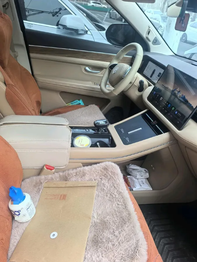 2024 AITO AITO M7 1.5T 152HP L4 REEV 42KWH,autocango,china used car exporter,china ev exporter,chinese used car exporter,chinese used ev exporter