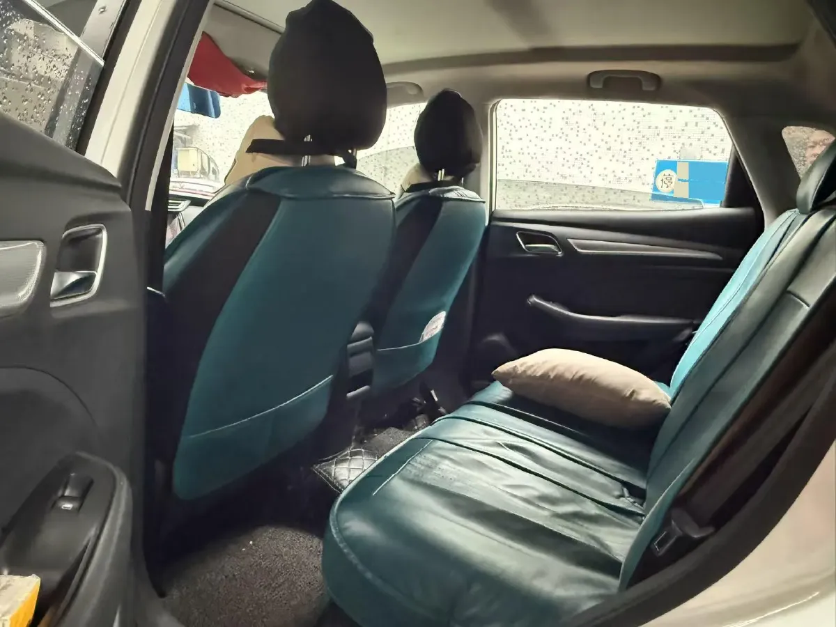 2018 Roewe i6 1.5T 169HP L4 7DCT,autocango,china used car exporter,china ev exporter,chinese used car exporter,chinese used ev exporter