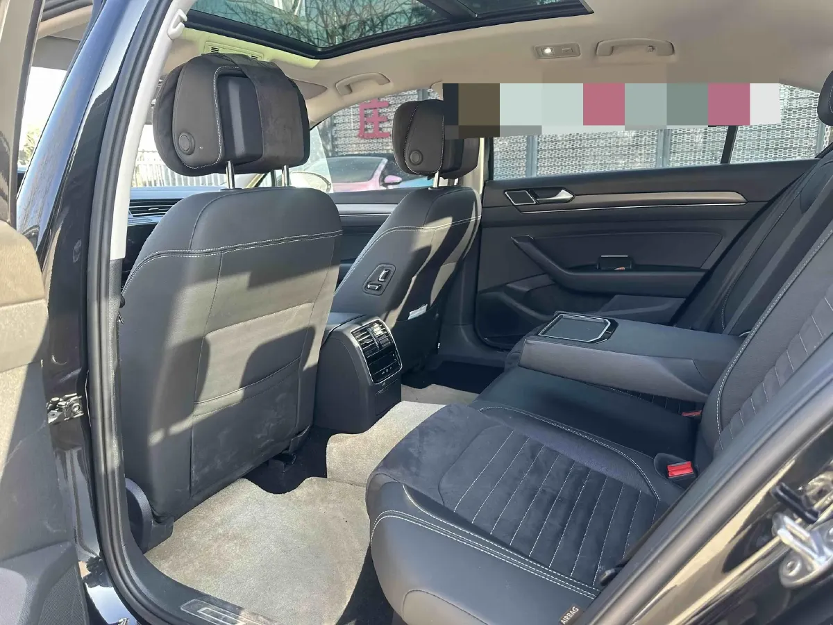 2020 Volkswagen Magotan 2.0T 220HP L4 7DCT,autocango,china used car exporter,china ev exporter,chinese used car exporter,chinese used ev exporter