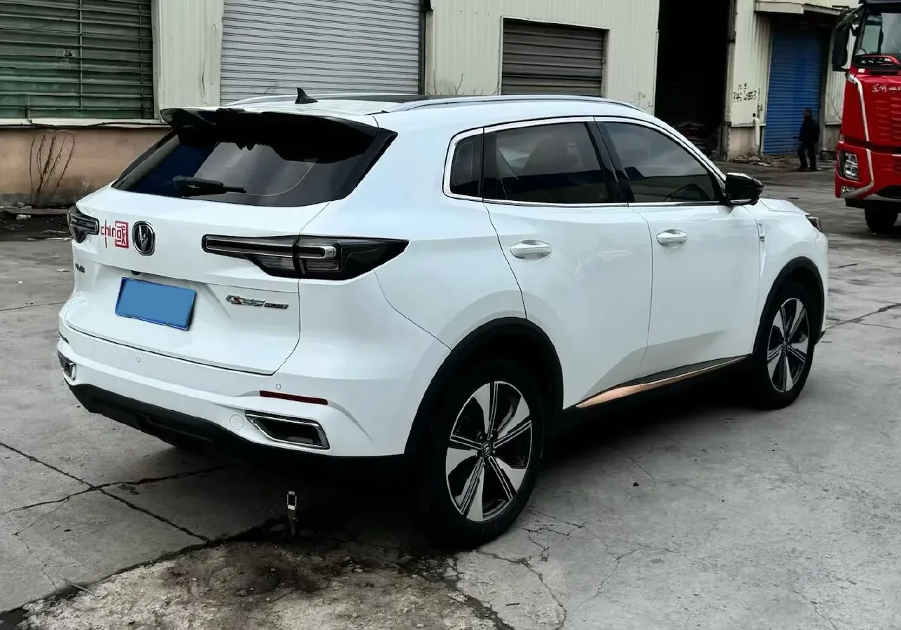 2022 ChangAn Oshan X7 Plus 1.5T 188HP L4 7DCT,autocango,china used car exporter,china ev exporter,chinese used car exporter,chinese used ev exporter