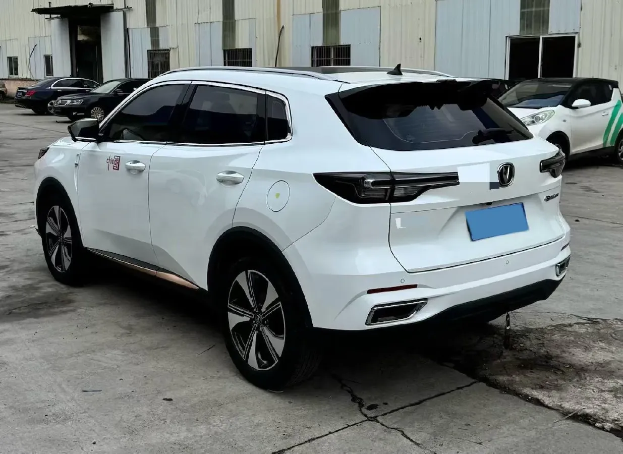 2022 ChangAn Oshan X7 Plus 1.5T 188HP L4 7DCT,autocango,china used car exporter,china ev exporter,chinese used car exporter,chinese used ev exporter