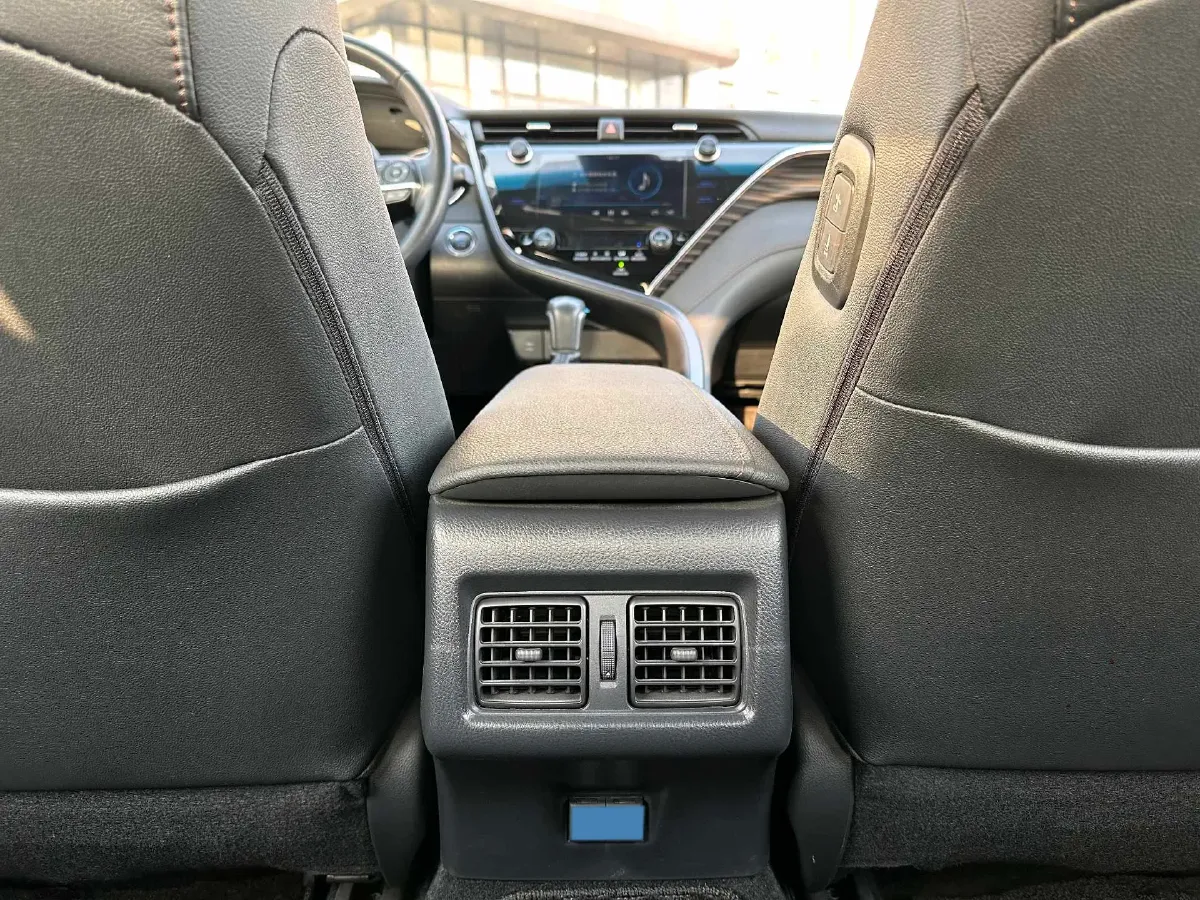 2019 Toyota Camry 2.0L 178HP L4 CVT,autocango,china used car exporter,china ev exporter,chinese used car exporter,chinese used ev exporter