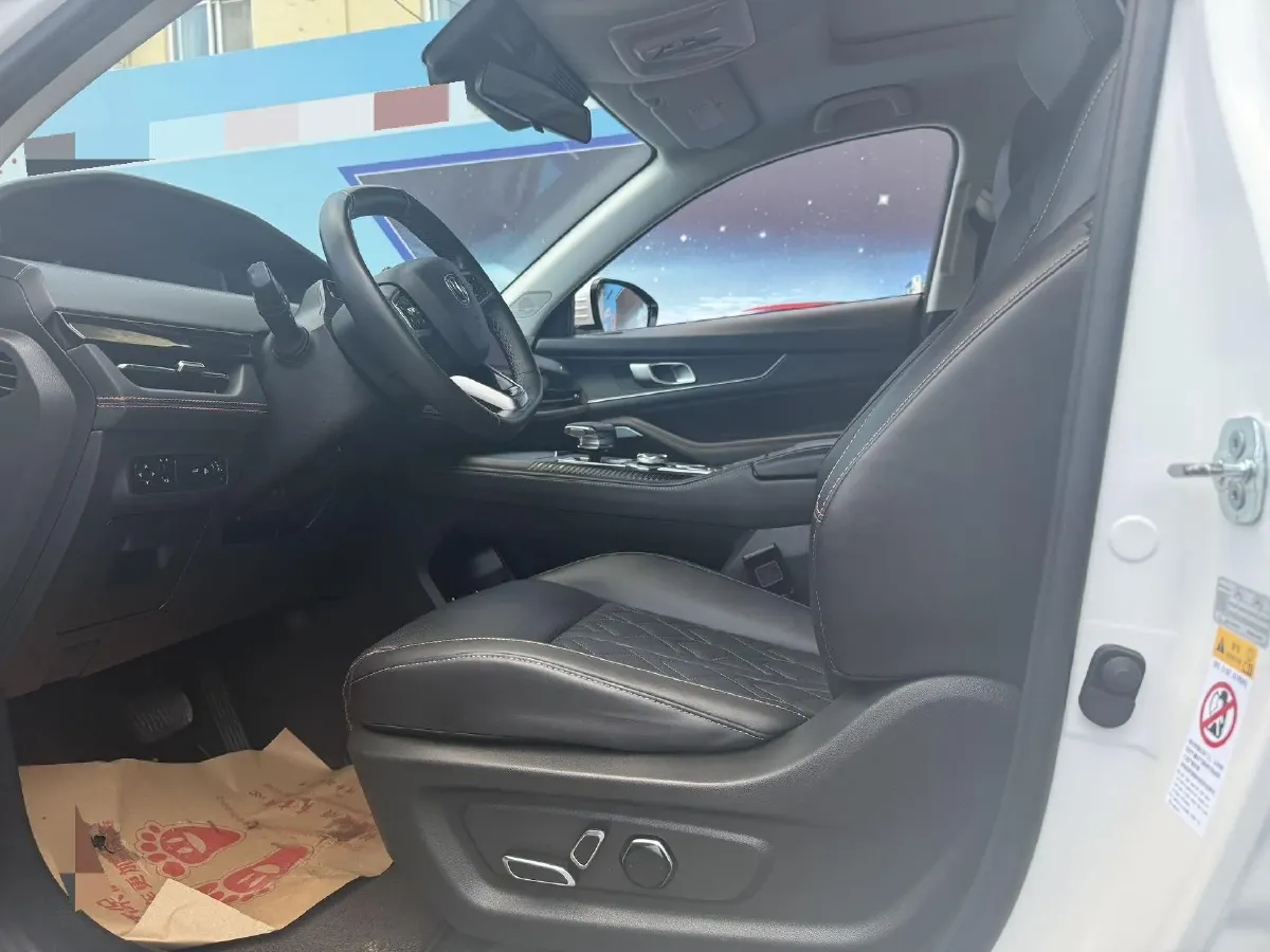 2021 ChangAn UNI-K 2.0T 233HP L4 8AT,autocango,china used car exporter,china ev exporter,chinese used car exporter,chinese used ev exporter